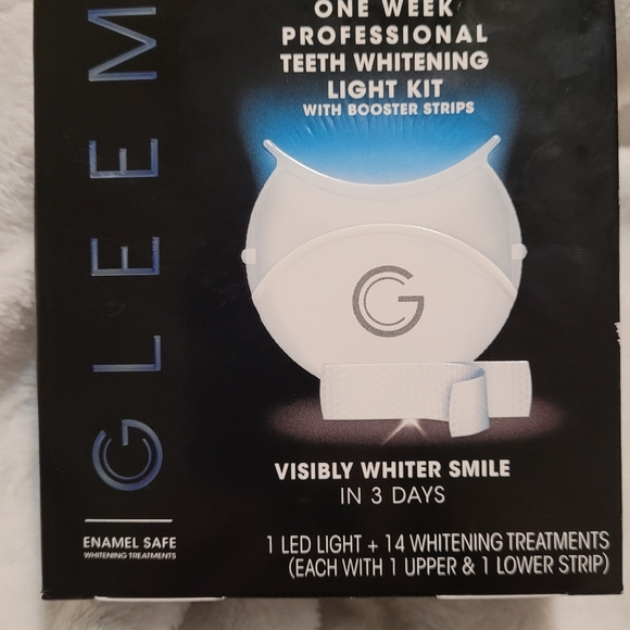 Gleem whitening kit w/ LED and strips - Picture 2 of 5
